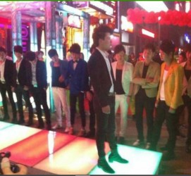 如皋深圳夜总会伴游模特雇用(深圳KTV模特雇用)
