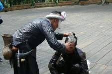 如皋欲带老伴游遍中国(带着老伴去旅游)