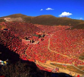 如皋色达旅游攻略(成都到色达旅游攻略)