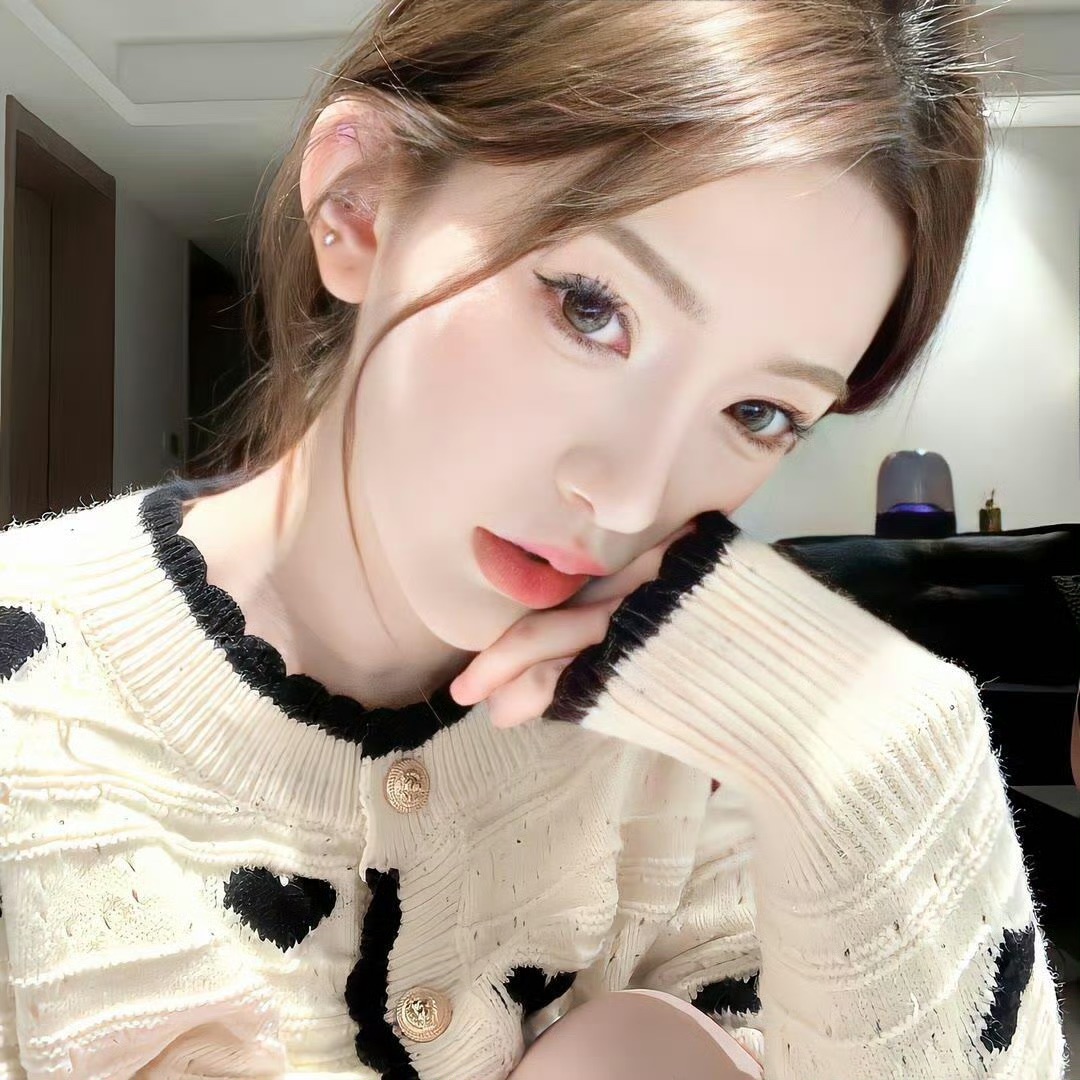 如皋伴游女生刘佳怡的资料